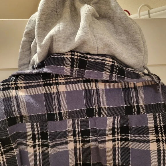 American Eagle Plaid Flannel Shirt - Picture 10 of 13